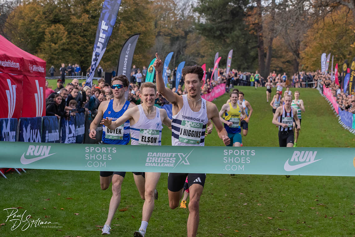 Jack Higgins takes the men'smile win